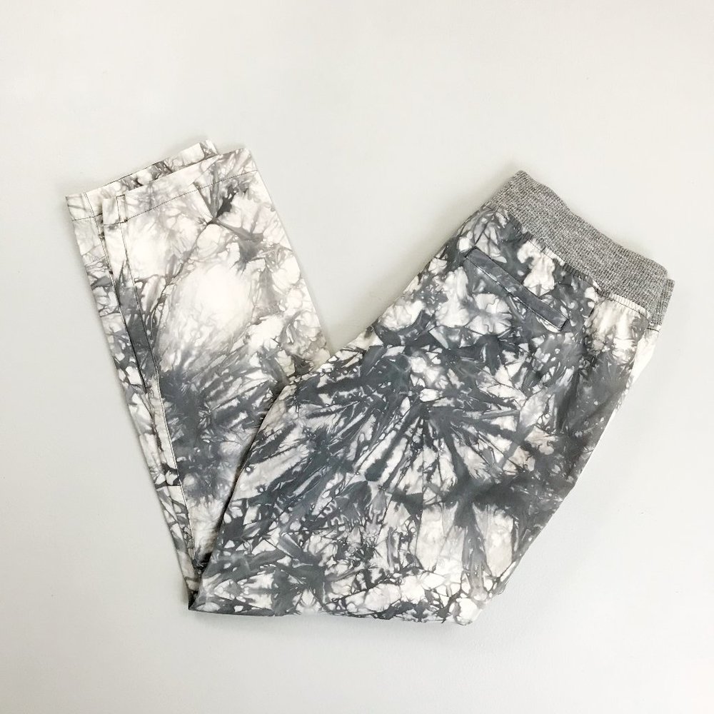 CABI Marble Tie Dyed Pants #5075 Medium Cotton Pull On Slim Fit Gray White